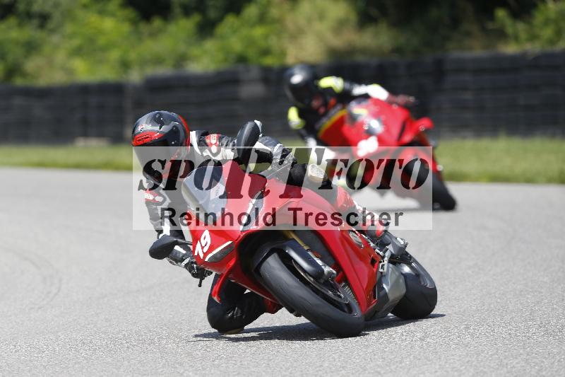 /27 12.06.2025 Ducati Schweiz Trackday Warmup  ADR/gelb-jeaune/19-2